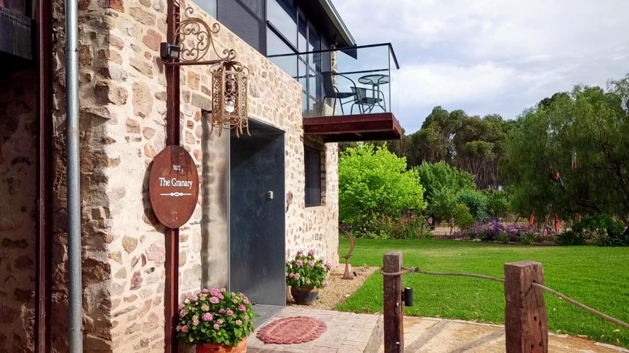Bed and Breakfast The Old Chaff Mill Organic Vineyard Retreat Sellicks Hill Exterior foto